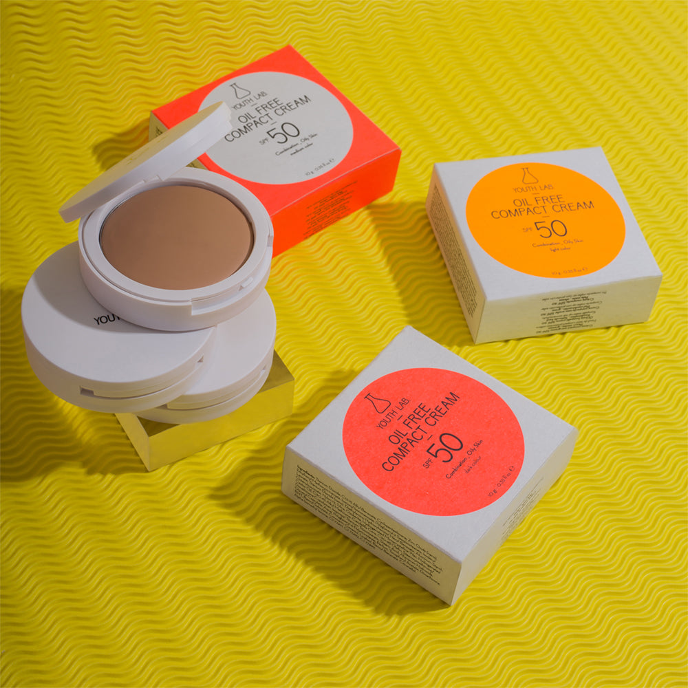 Kremi Compact Oil Free SPF 50 - Lëkurë e kombinuar / e Yndyrshme - Light 10gr