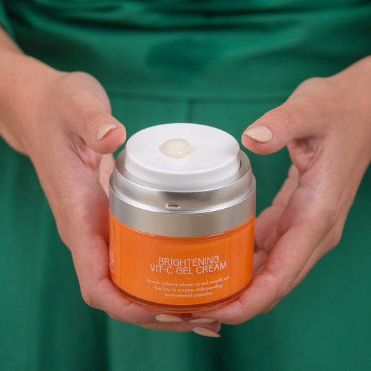 Brightening Vit-C - Krem xhel hidratues me Vitaminë C, rikthen shkëlqimin dhe njëtrajtëson lëkurën