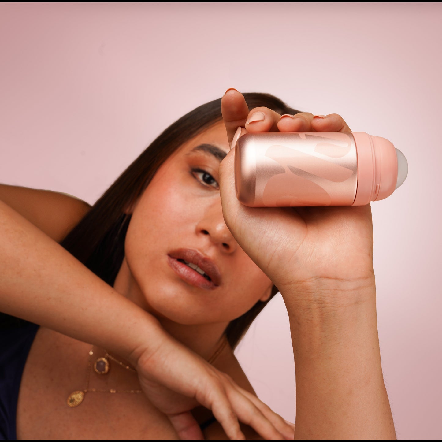 Refillable Roll-on Deodorant Starter Set - Kasë alumini dhe një rimbushje - Vanilla Bloom